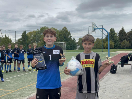 e4eb97c8-159f-48c3-a4f2-0d6ca796c4cd